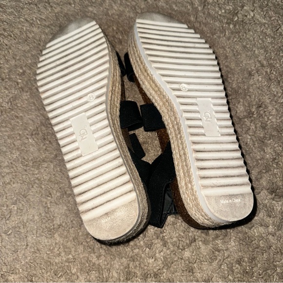 New Direction Espadrilles - Picture 3 of 3